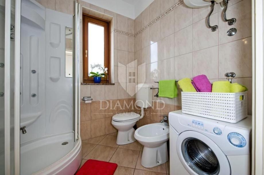 Santa Eufemia Rovinj 10Min Walk To City & Free Garage Parking Apartment Exterior photo